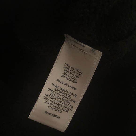 Express black open shoulder long sleeve sweater - Picture 4 of 4